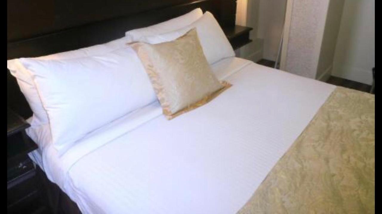 شتشيتسين Black Pearl Deluxe Apartments المظهر الخارجي الصورة